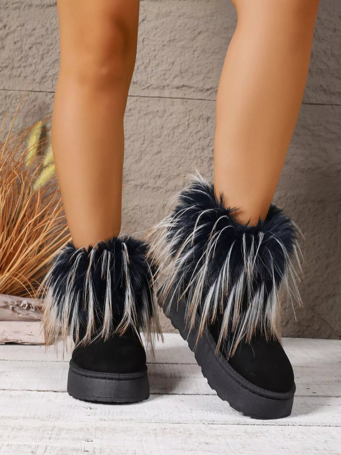 Stylish Round Toe : Platform Boots