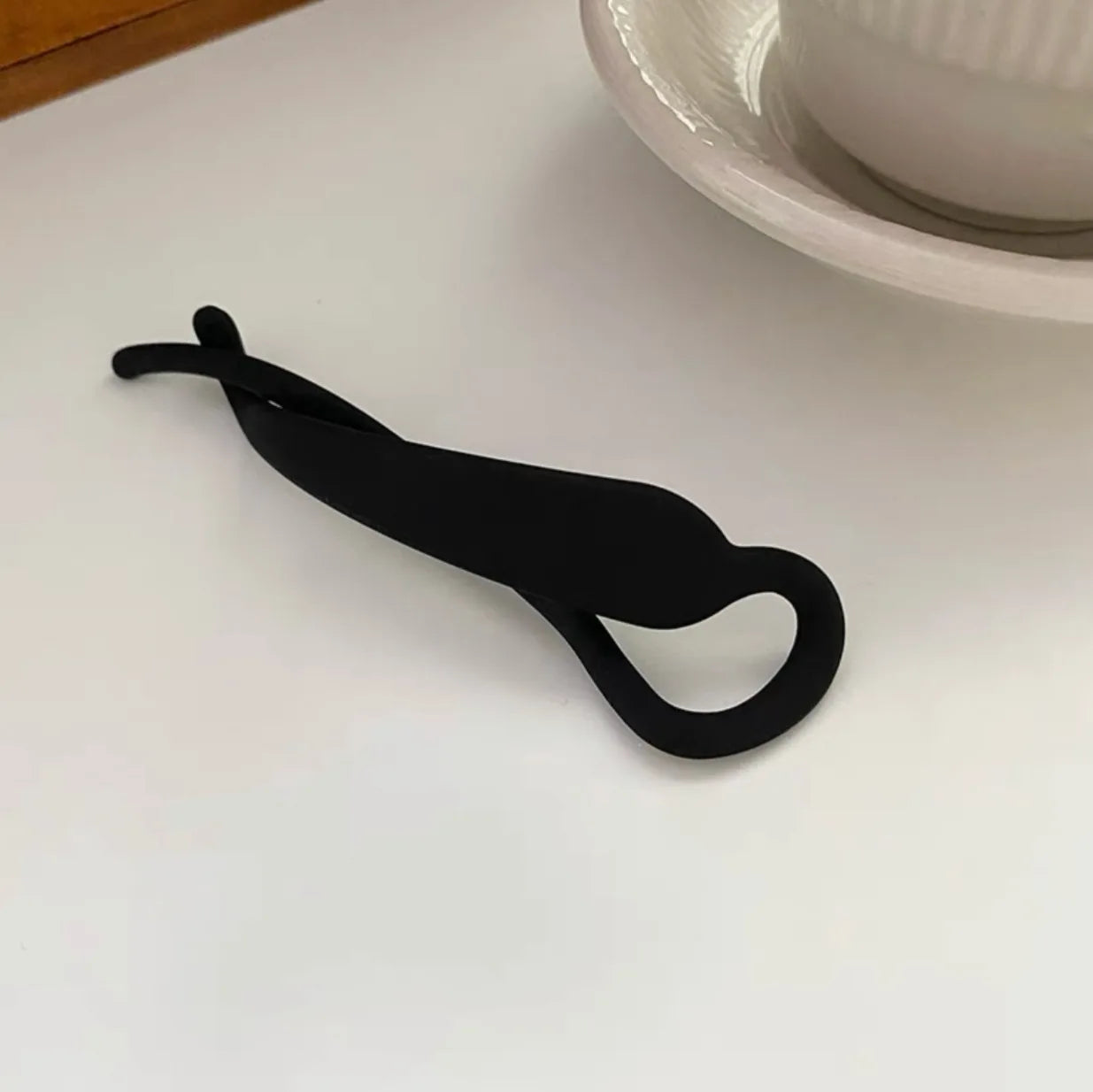 1pcs Simple Fashion Banana Clip Vertical Clip Ponytail Hair Clip Elegant Temperament Hair Accessories for Women to Wear