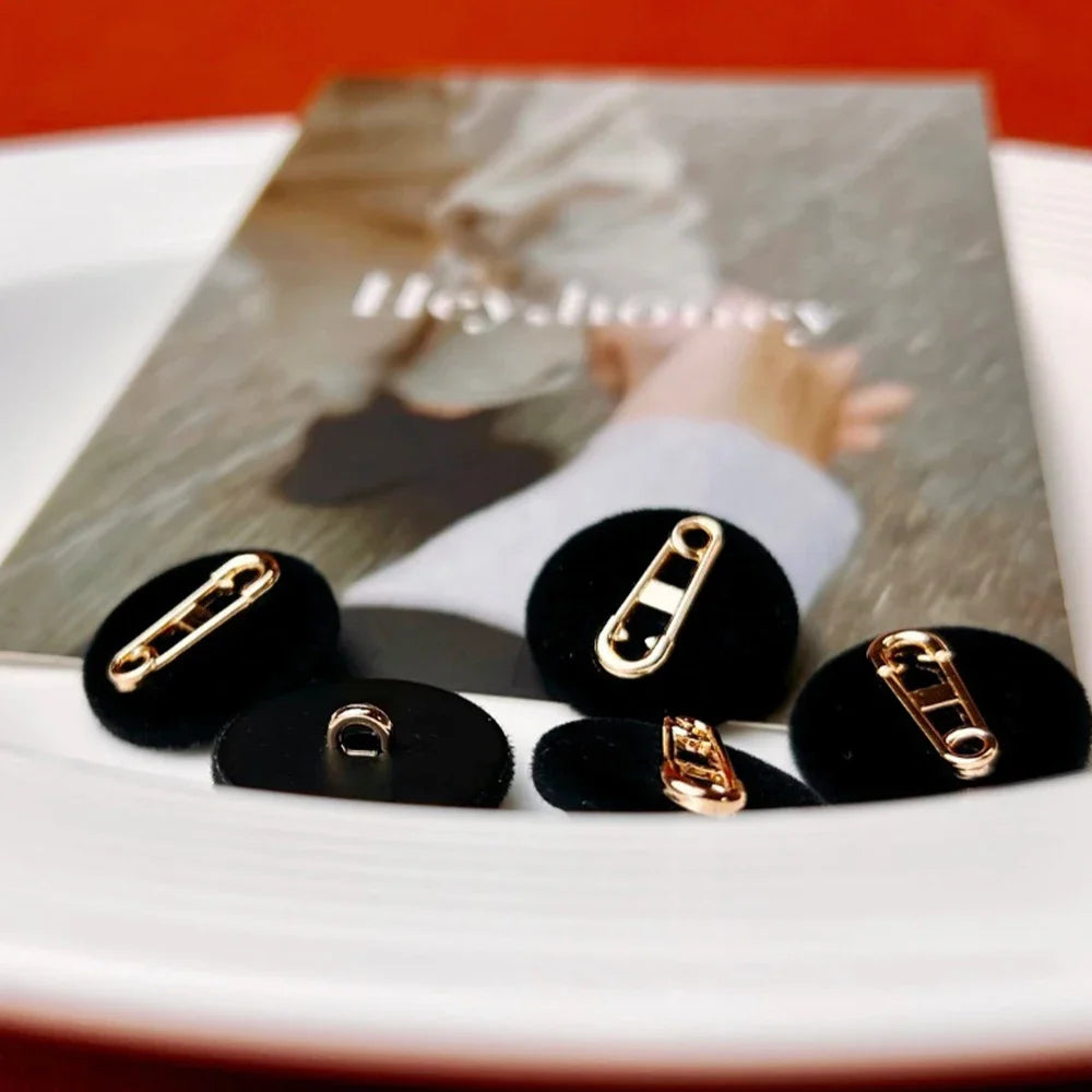 10 Pieces Chic Metal Pin Design Black Flocked Round Buttons Women's Blazer Jacket Tweed Coat Jumper Decorative Resin Buttons