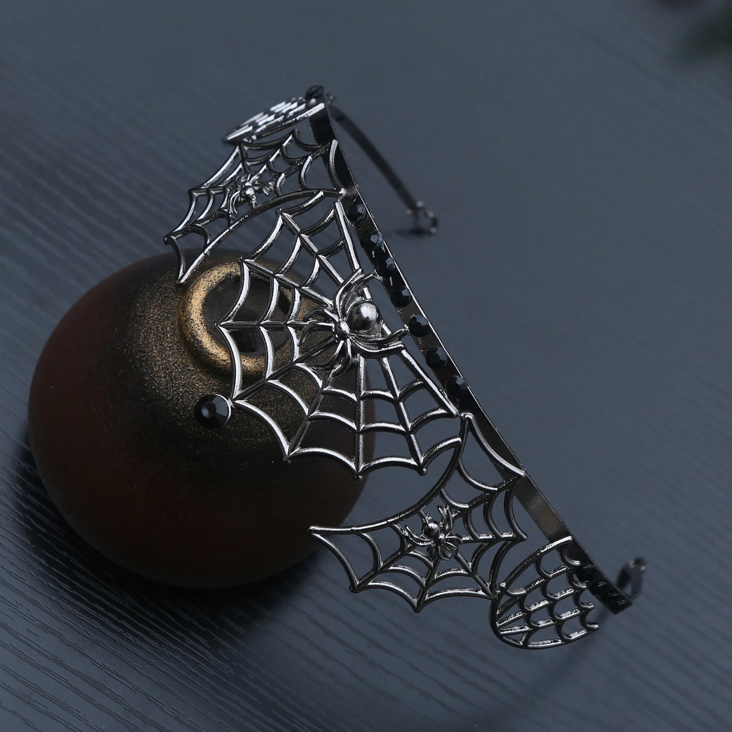 1pc Dark Goddess Gothic Style Halloween Niche Design Spider Web Crown Headpiece Makeup Ball Vampire Role-playing Hair Crown
