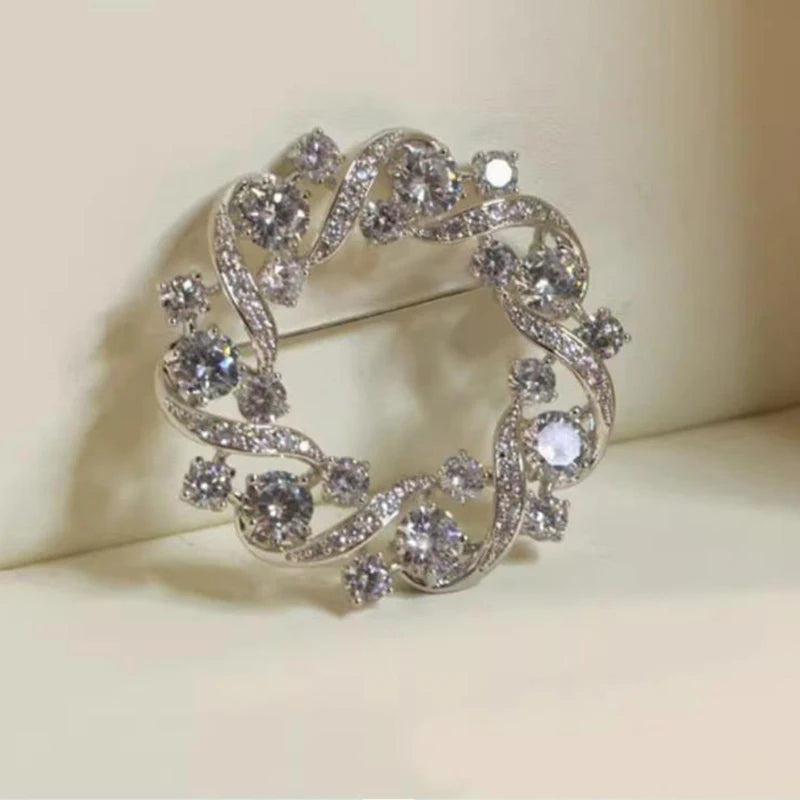 Fashion Silver Rhinestone Round Wreath Brooches For Women Clothing Coat Jewelry Accessries Gift
