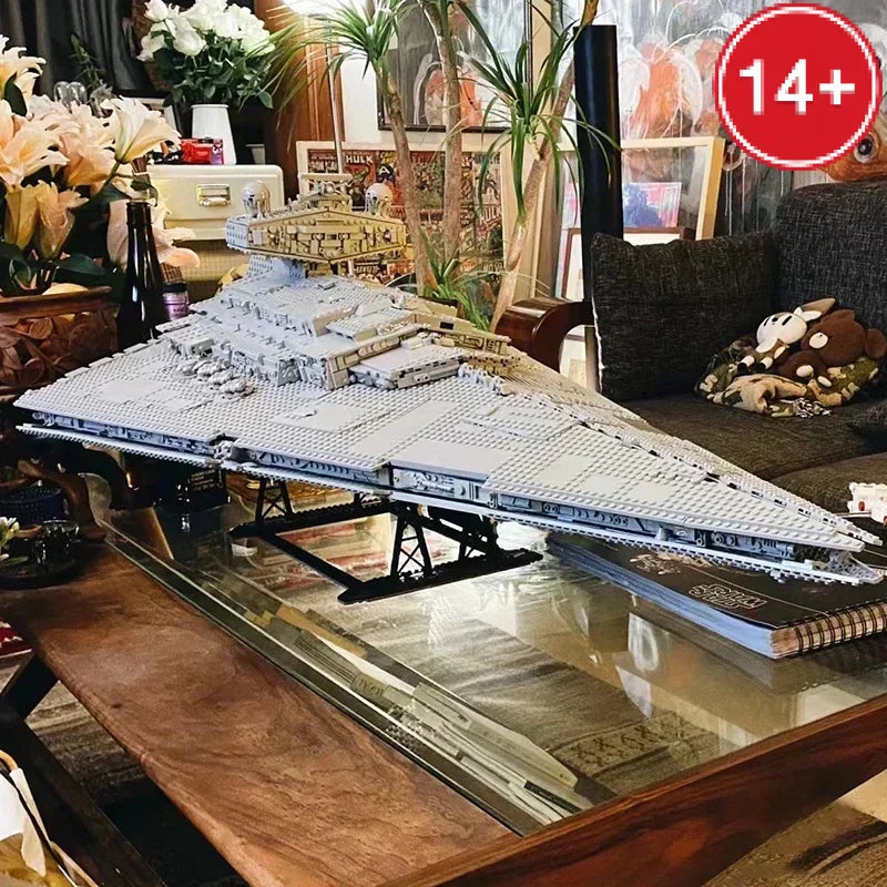 2025 Large 4784PCS UCS Empire Star Destroyer Creative Building Block 75252 Brick Toy Super Great Ultimate Weapon Spaceship Gift