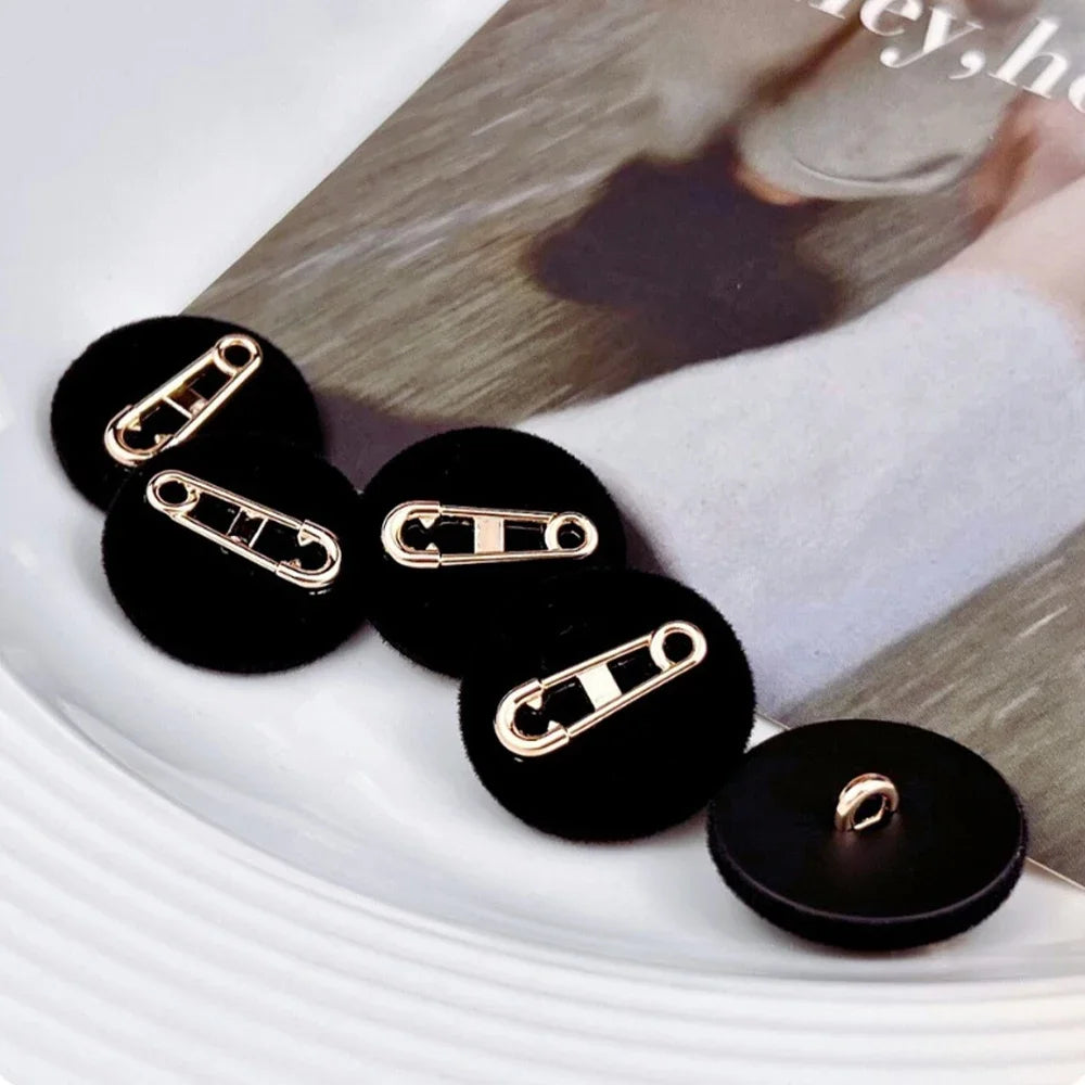 10 Pieces Chic Metal Pin Design Black Flocked Round Buttons Women's Blazer Jacket Tweed Coat Jumper Decorative Resin Buttons