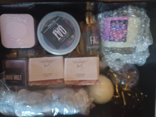 Pretty Queen Luxury Self Care Gift Box