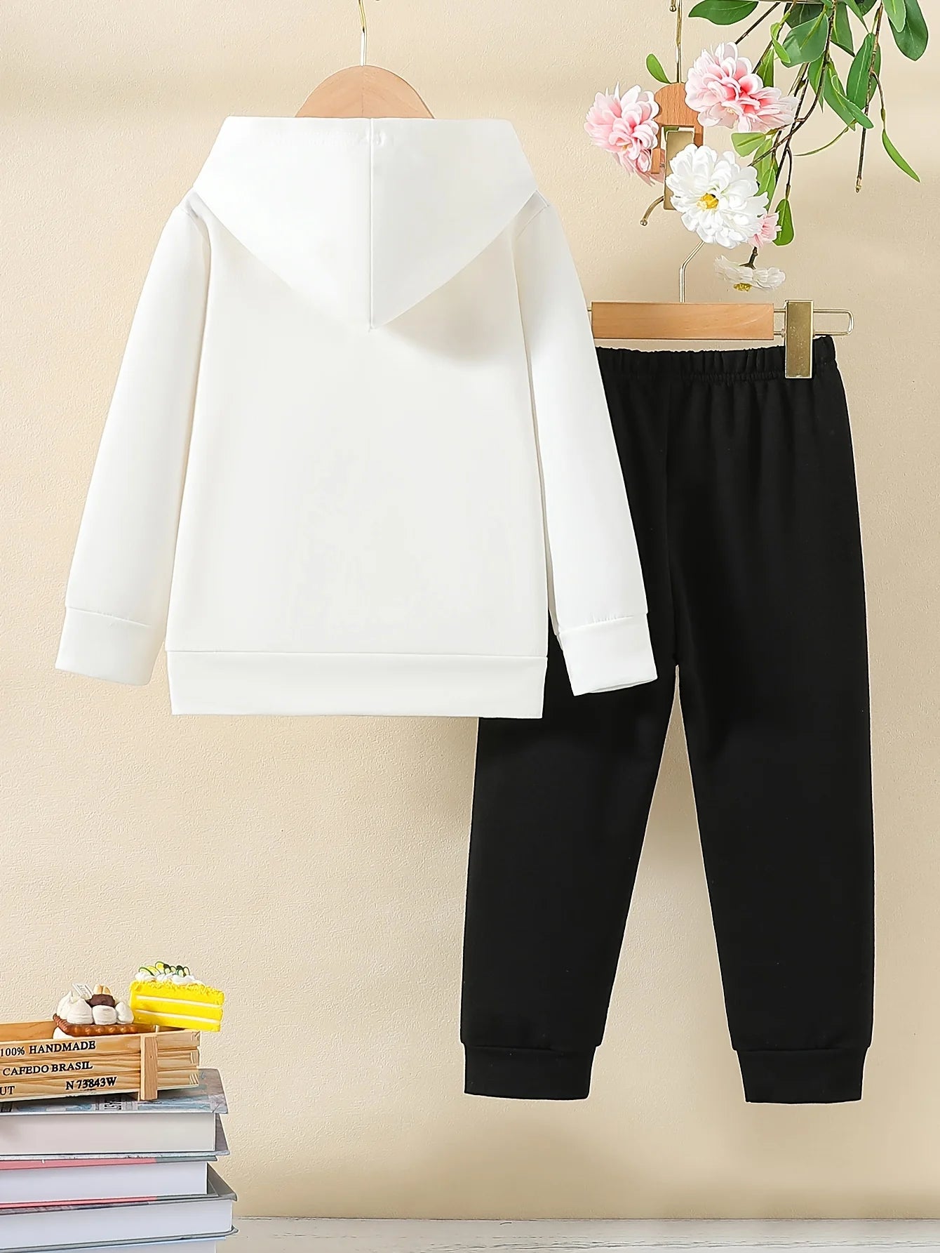 Winter Spring Baby Girls Hoodies Clothes Set Kid Cartoon Girls Printed Hooded Pullover Top and Pants 2 Piece Children Tracksuits