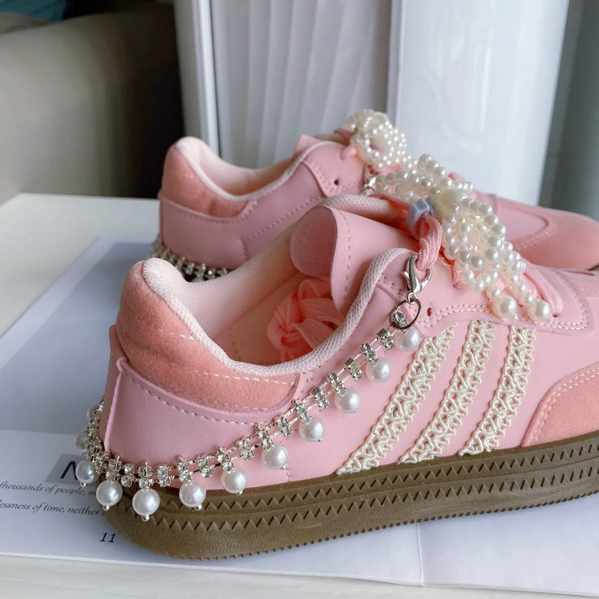 Bling Star Butterfly Heel Decor Adjustable Luxury Zirconia Shoe Chain for all kinds of Shoes and Boots is the Perfect Gift