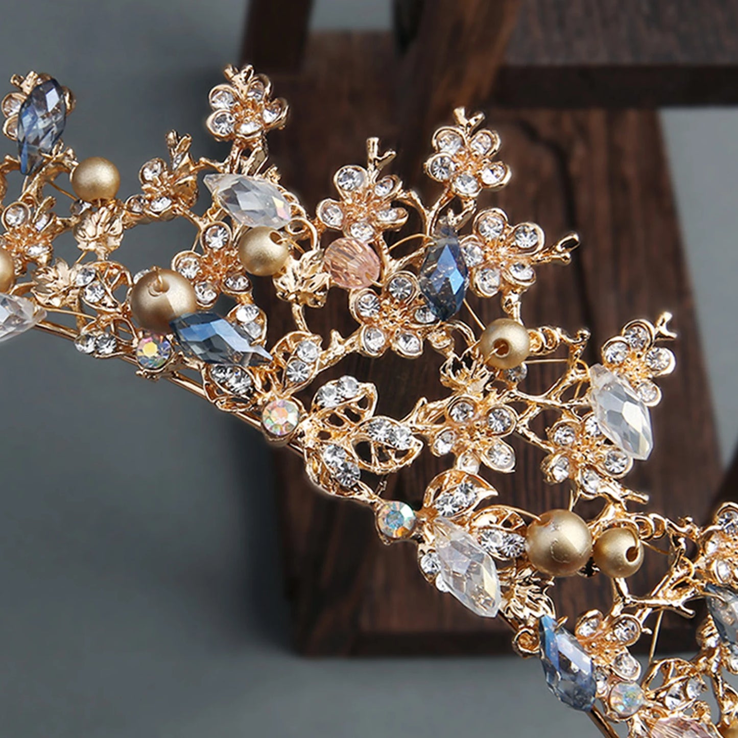 Handmade Bride Wedding Tiaras and Crowns Gold Color Alloy Flower Designs Baroque Headbands Shiny Rhinestone Designs Hair Jewelry