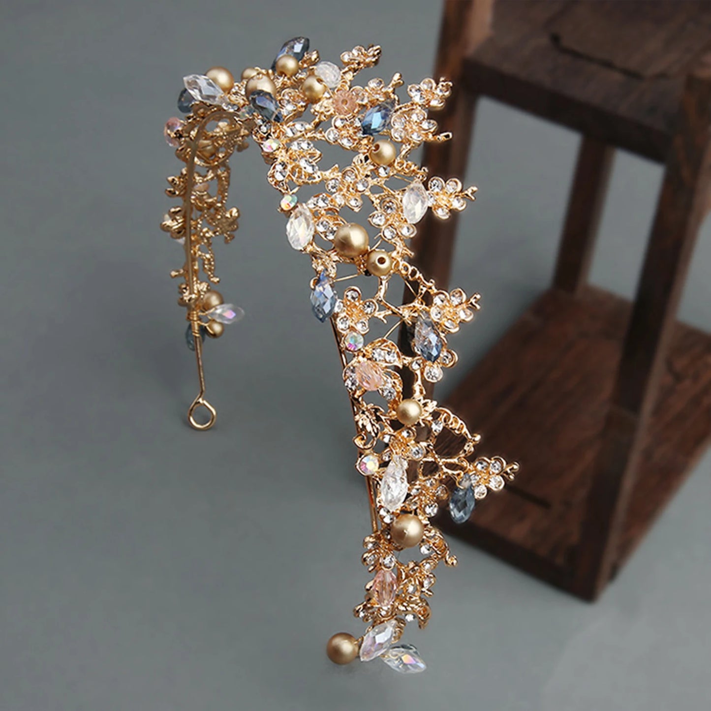 Handmade Bride Wedding Tiaras and Crowns Gold Color Alloy Flower Designs Baroque Headbands Shiny Rhinestone Designs Hair Jewelry