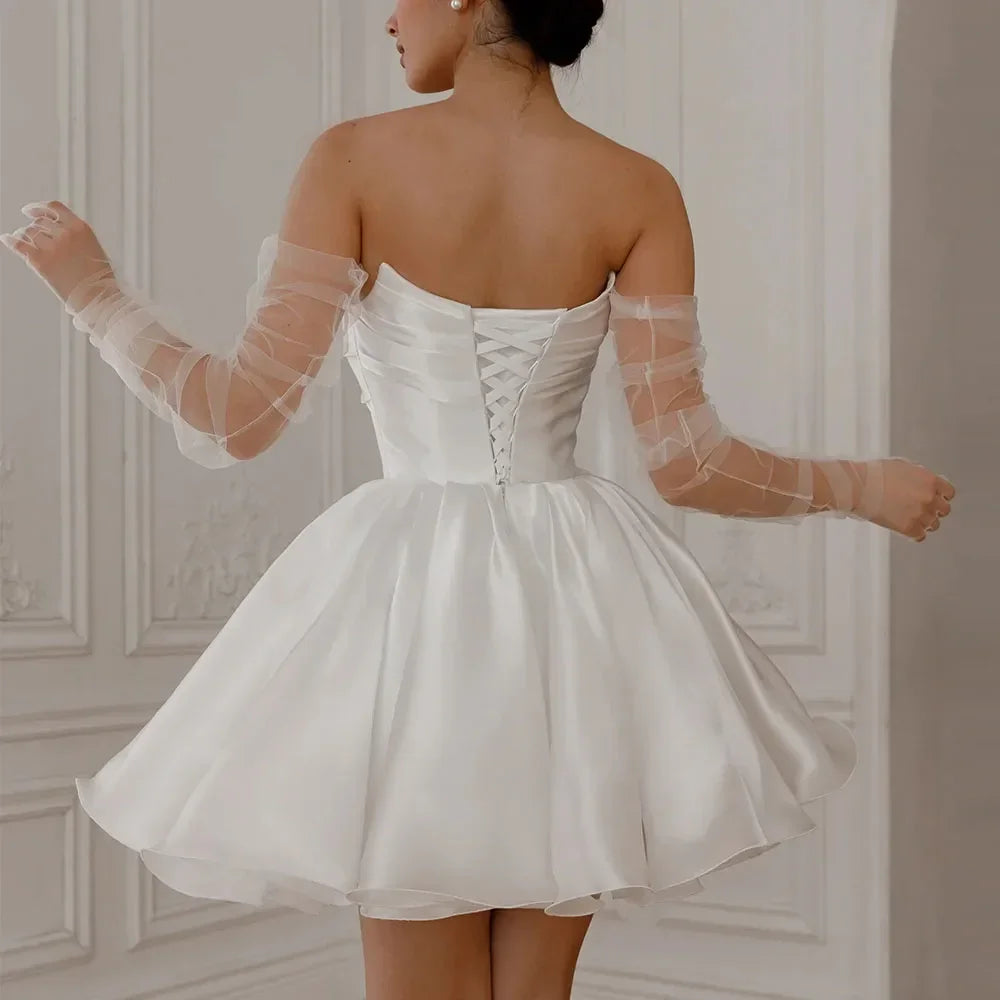 Playful Little Swan Off Shoulder Fold Thick Satin Ruffle Mini Short Wedding Dress for Bridal Wedding Dress Customization
