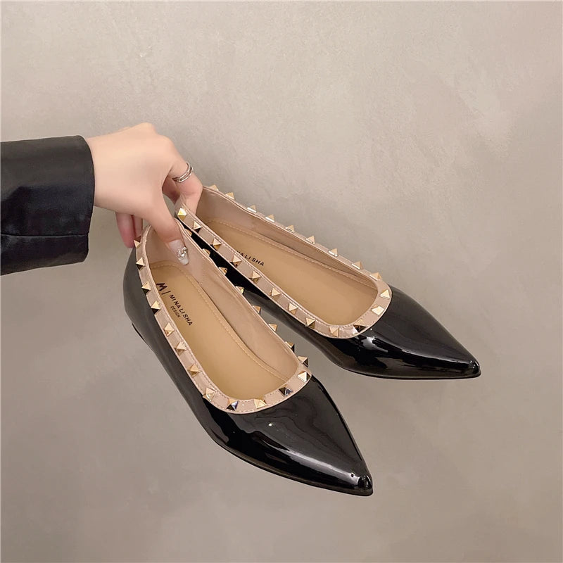 Women's Shoes 2025 Soft Sole New Rivet Single Shoes French Nude Commuter Light Mouth Temperament Pointed Patent Leather