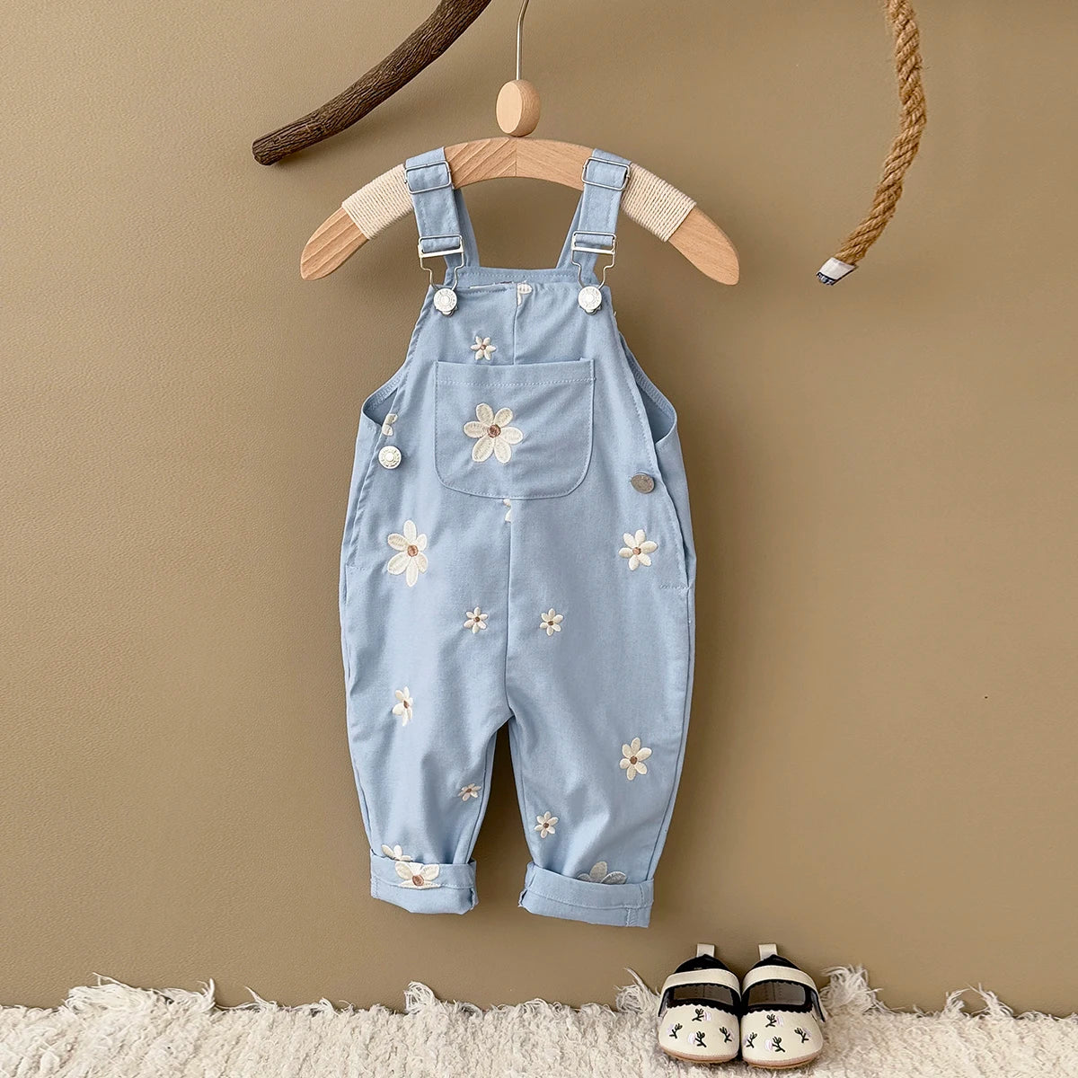 Summer Hot Baby Suspender Pants Sleeveless Flower Embroidery Loose Overalls Romper Girls Jumpsuits Boys Clothes with Pockets