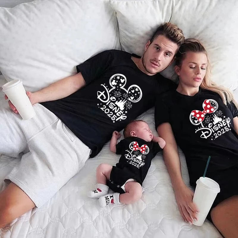 2025 Disney Travel Mickey Minnie and Mouse Family Shirts Mom Dad Brother and Child T-shirts Baby Clothes Family Outfits