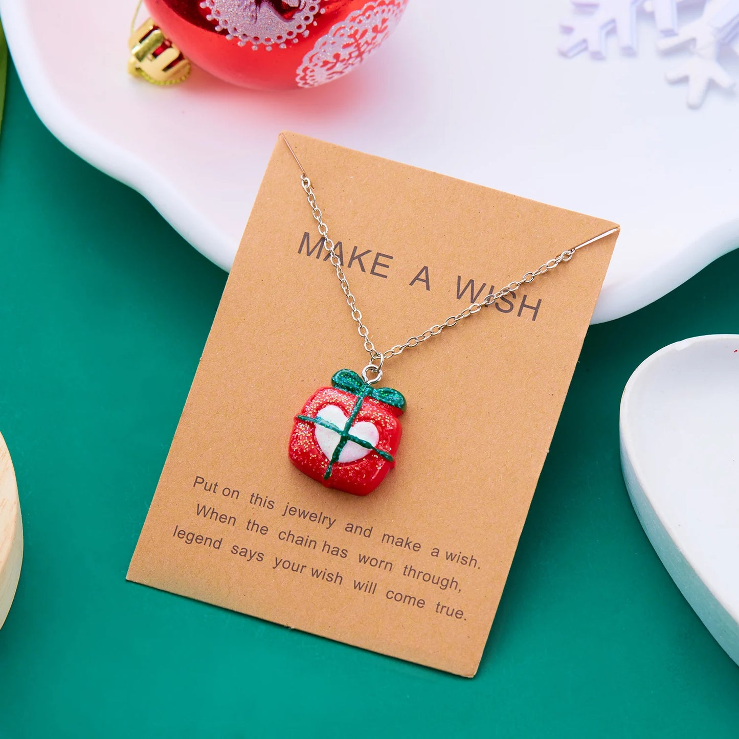 New Trendy Christmas Necklace for Women Girls Resin Cartoon Santa Claus Snowman Xmas Tree Pendant Clavicle Choker Party Gifts