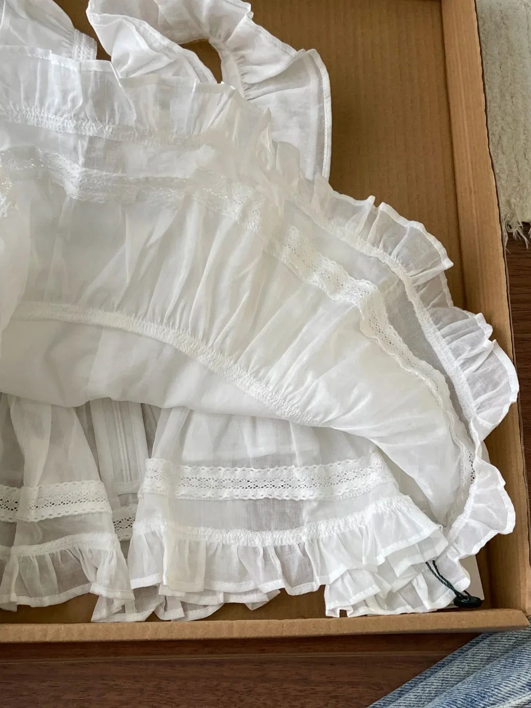 Theb*rnnet Pure Desire Sweet Wood Ear Lace Strap Korean Sle ort Cotton Vest for Women Summer Collection 2025