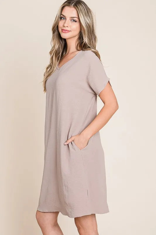 BOMBOM V-Neck Short Sleeve Dress with Pockets