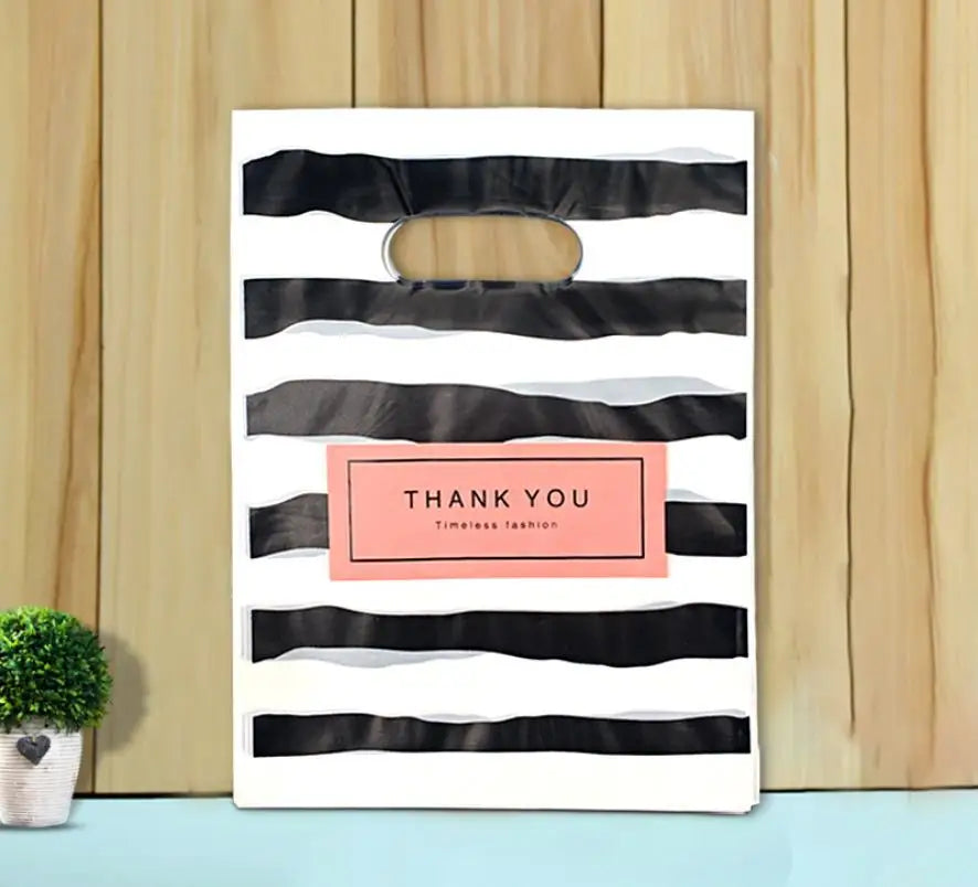 50pcs Multi Style Plastic Handle Bag 15*20cm Small Jewelry Packing Bag Party Favor Bags For Candy Cookie Gift Packaging Bag