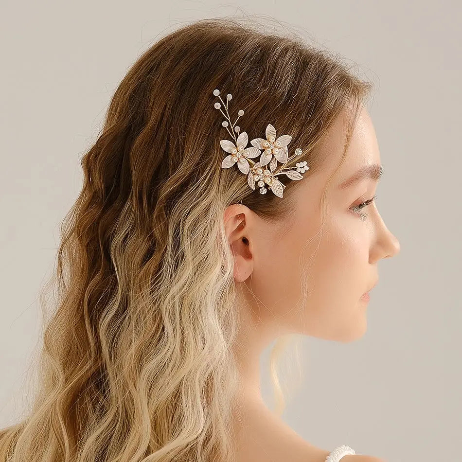 Handmade Pearl Flower Hair Clips for Women Hairpins Bridal Wedding Hair Accessories Crystal Gold Color Bride Headpiece Gift