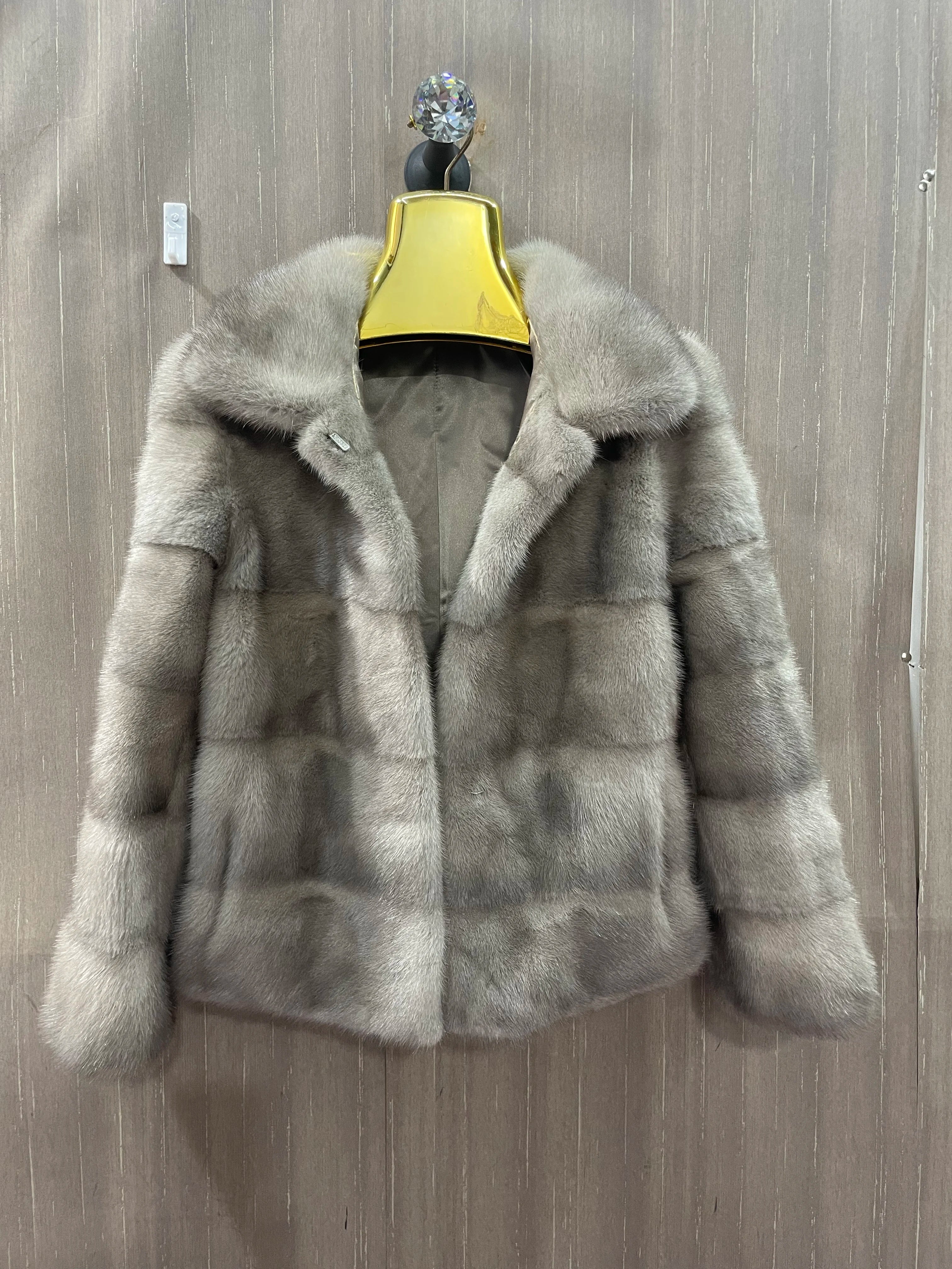 Fur coat for women, 100% genuine mink coat, warm and fashionable in winter