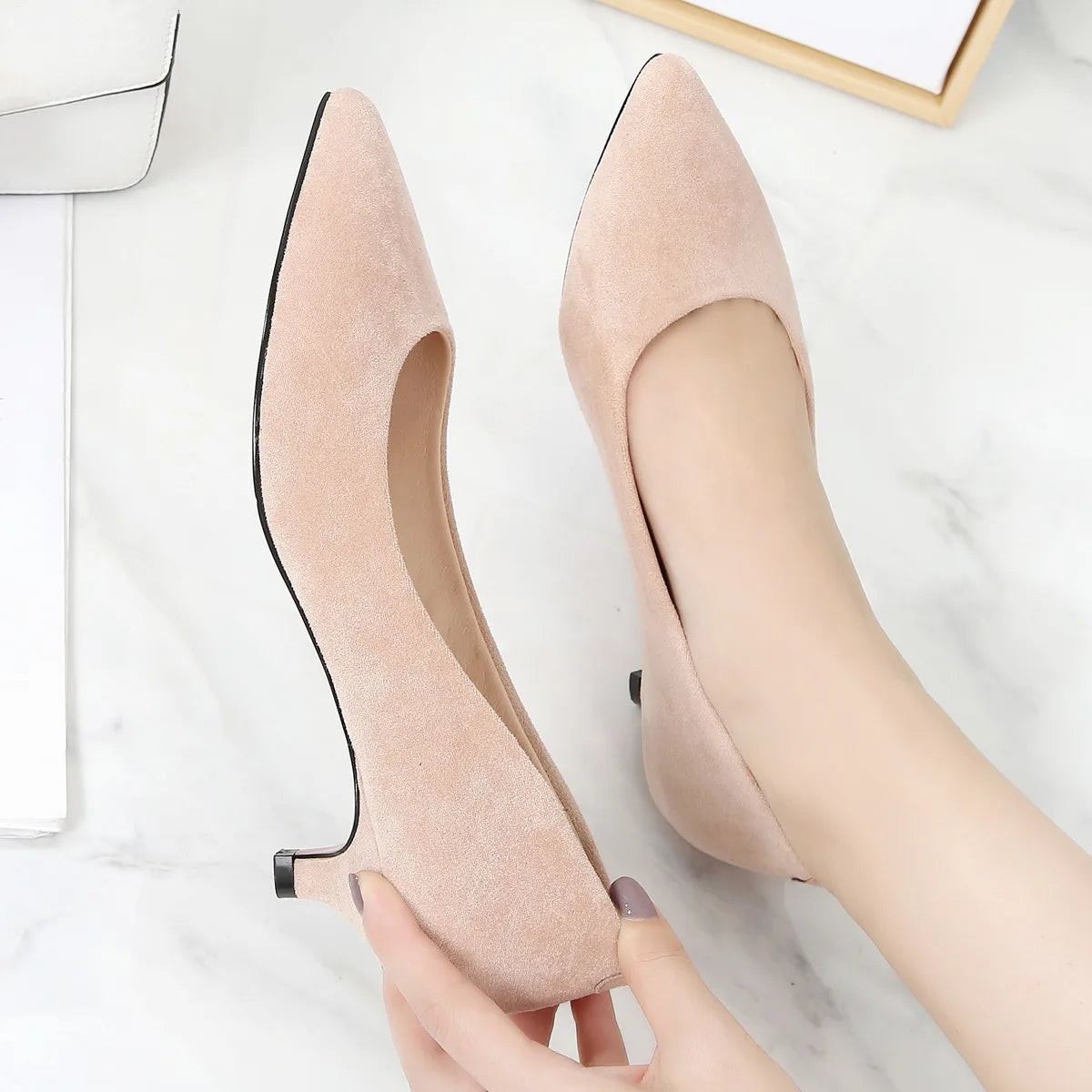 Big Size 34-43 Woman Shoes Flock Med High Heels Women Pumps Stiletto Women's Work Shoes Pointed Toe Wedding Shoes E0004