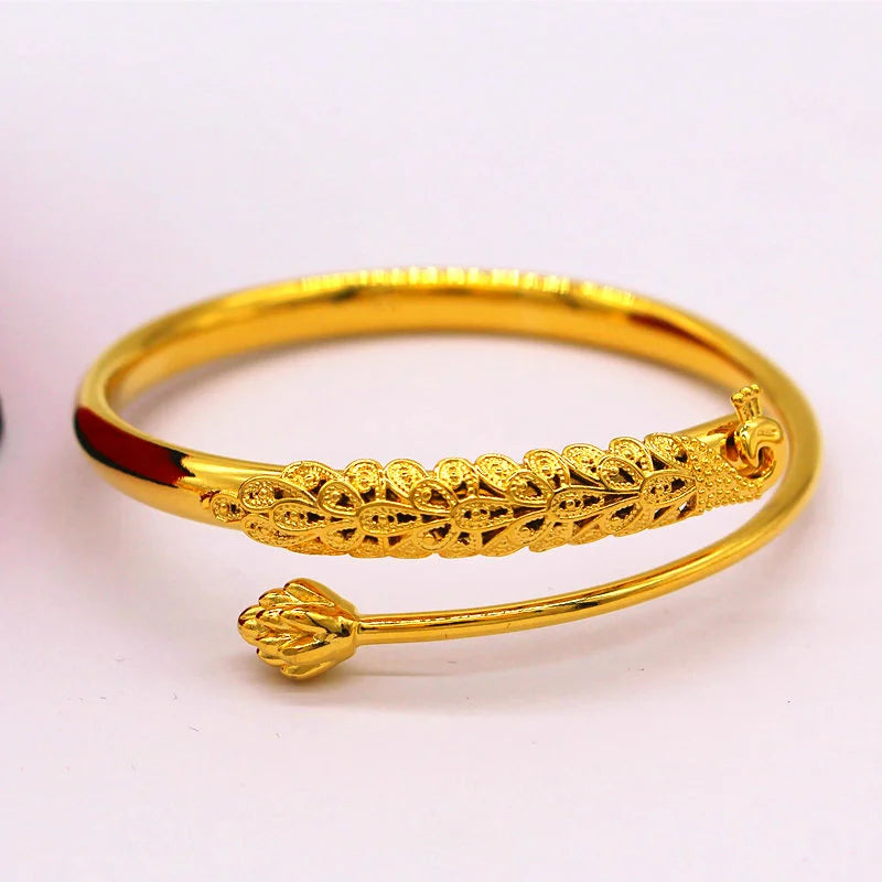 New Style Imitation Gold Bracelet Female Elegant Golden Bride Wedding Decoration Personalized Embossed Peacock Lotus Bracelet
