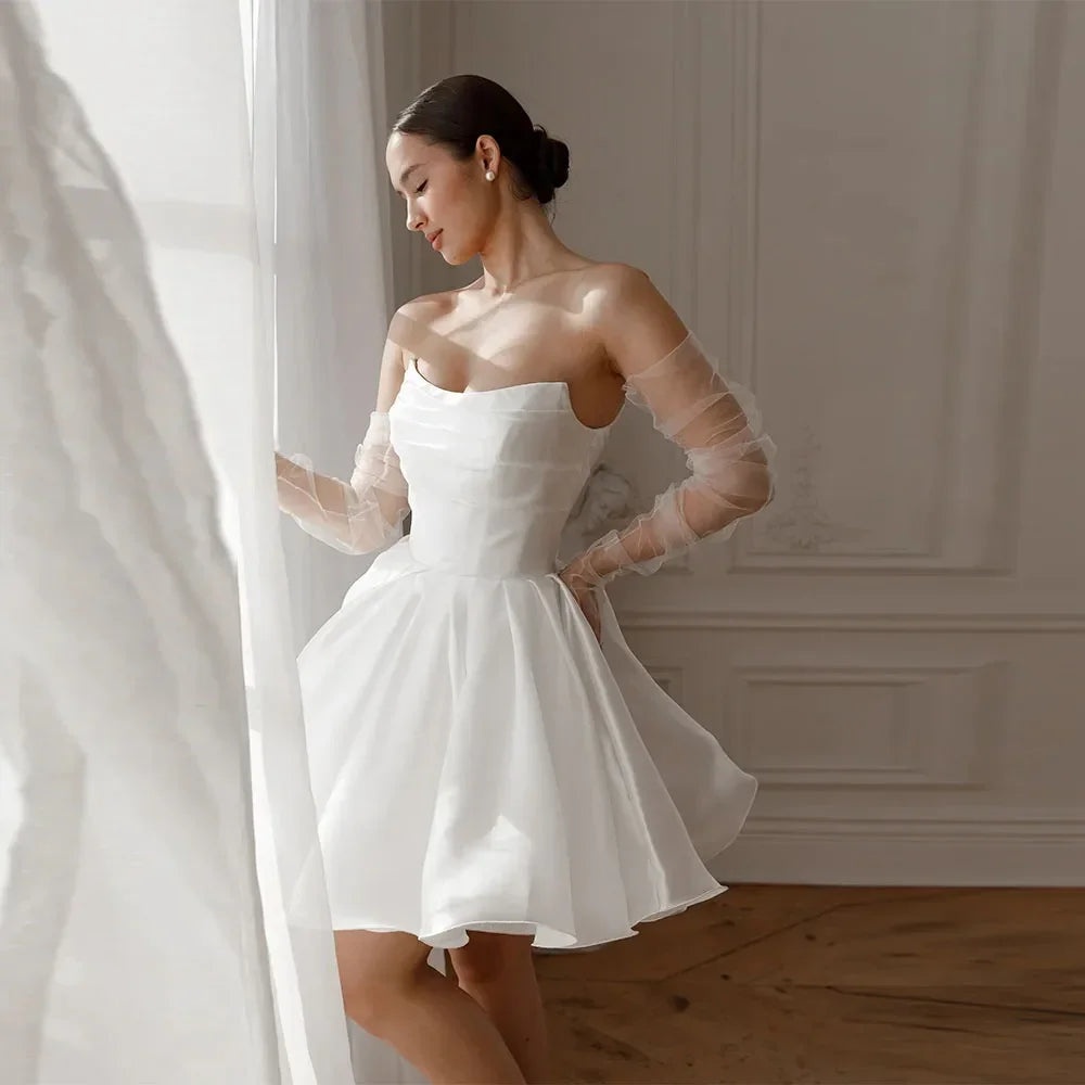 Playful Little Swan Off Shoulder Fold Thick Satin Ruffle Mini Short Wedding Dress for Bridal Wedding Dress Customization