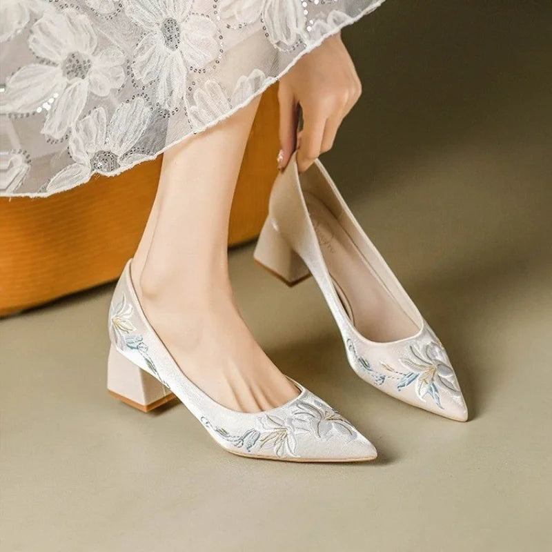 Spring Red Wedding Shoes Embroidered Shoes XiuHe Natural Chinese Bride Shoes High Heel Documentary Code Wedding High-heeled Shoe