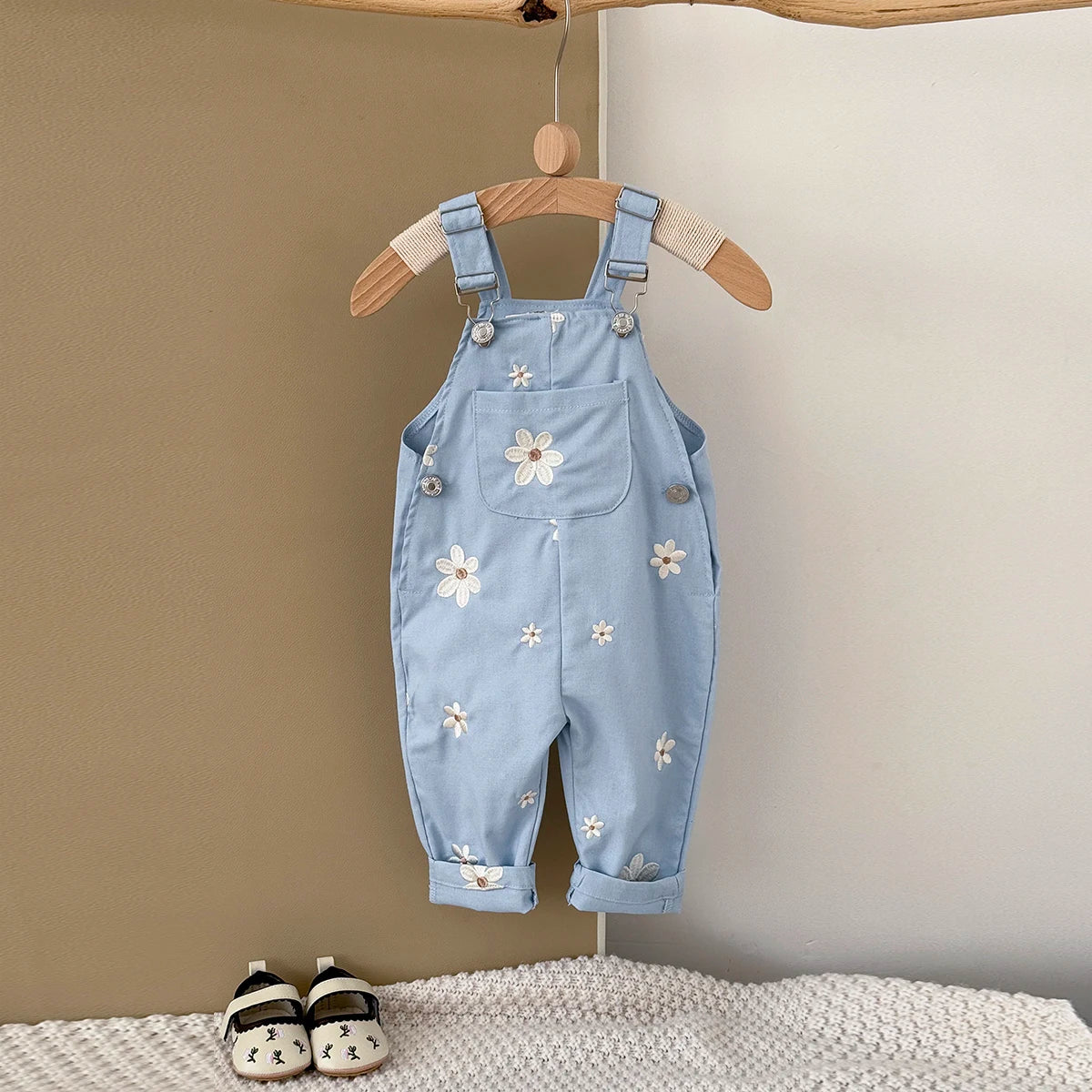 Summer Hot Baby Suspender Pants Sleeveless Flower Embroidery Loose Overalls Romper Girls Jumpsuits Boys Clothes with Pockets