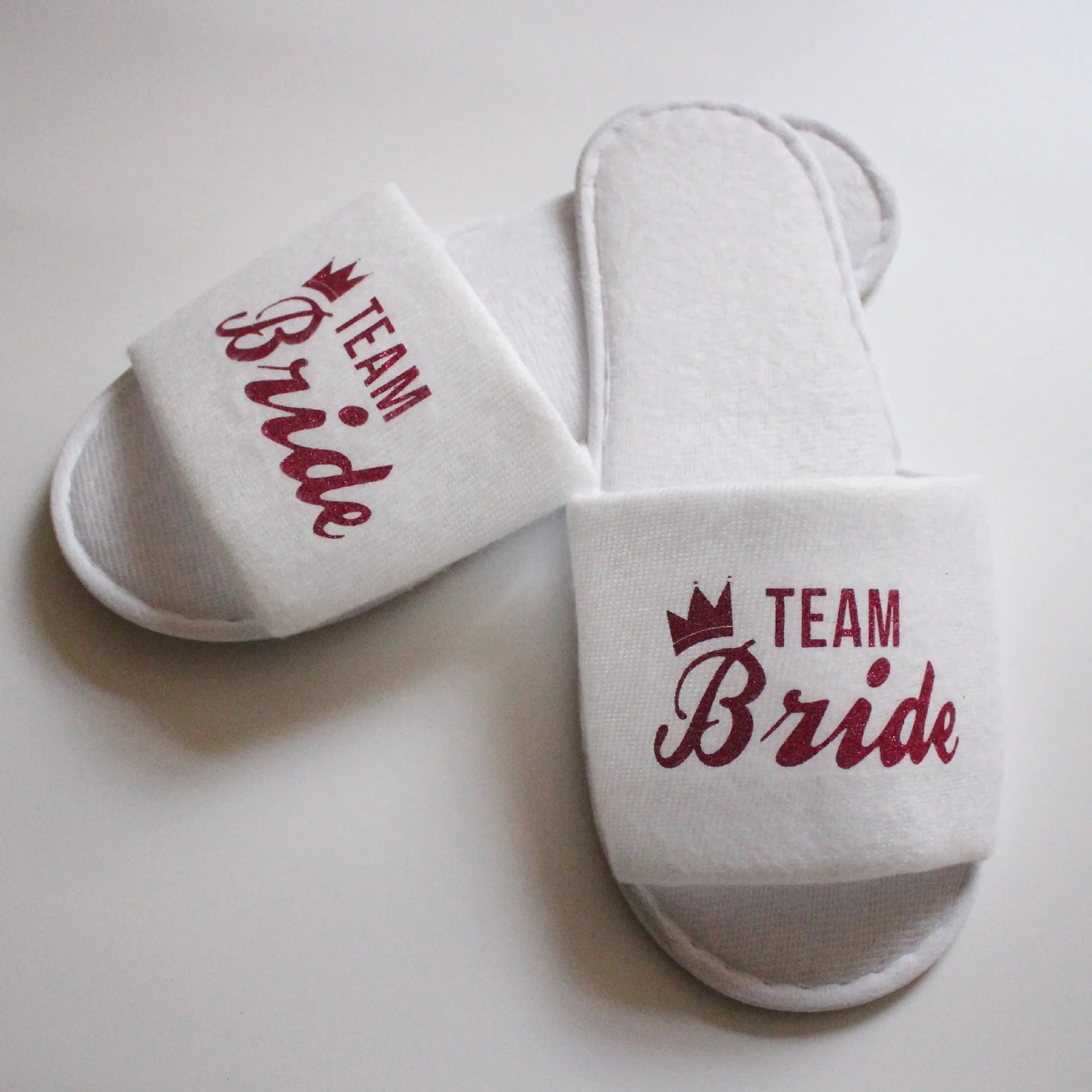 20 Pairs Bride & Bridesmaid, Wedding Party Guests Home Slip on Shoes Bridal Party Slippers Open-toe with Golden, Red and Black