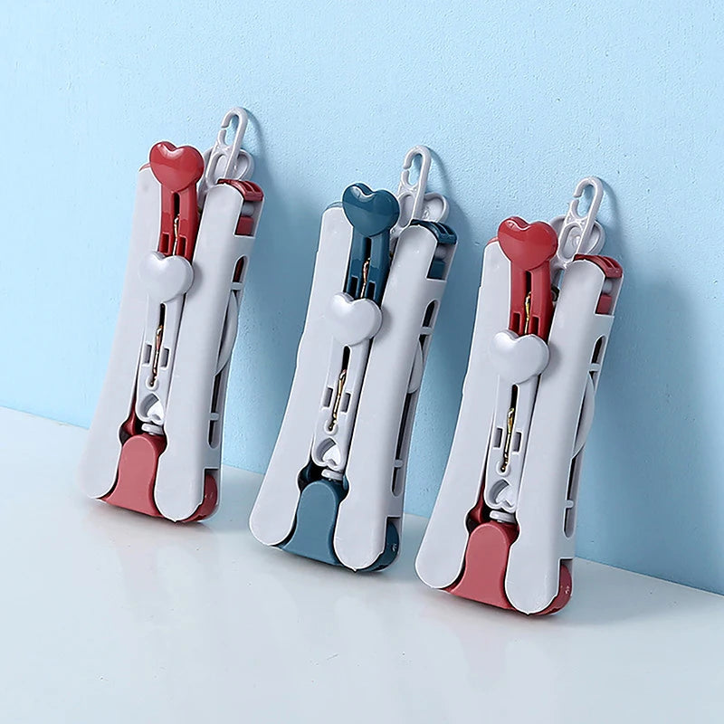 1 Pcs Colorful Travel Hangers Portable Foldable Clothes Hangers Travel Accessories Foldable Baby Clothes Drying Rack