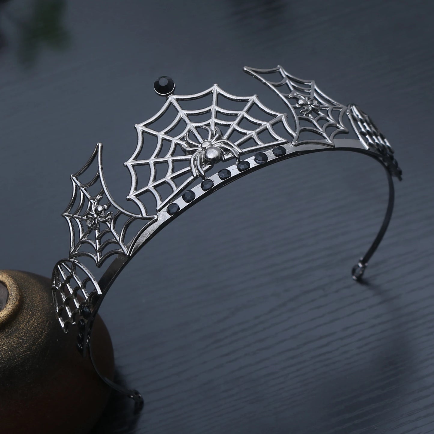 1pc Dark Goddess Gothic Style Halloween Niche Design Spider Web Crown Headpiece Makeup Ball Vampire Role-playing Hair Crown