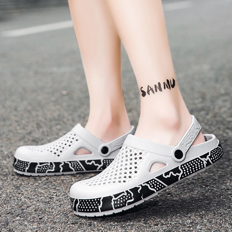 Grey Clogs Shoes Man Slides Plus Size 41-46 Comfortable Eva Garden Sandals For Man New Summer Beach Shoes Men chaussure hommes