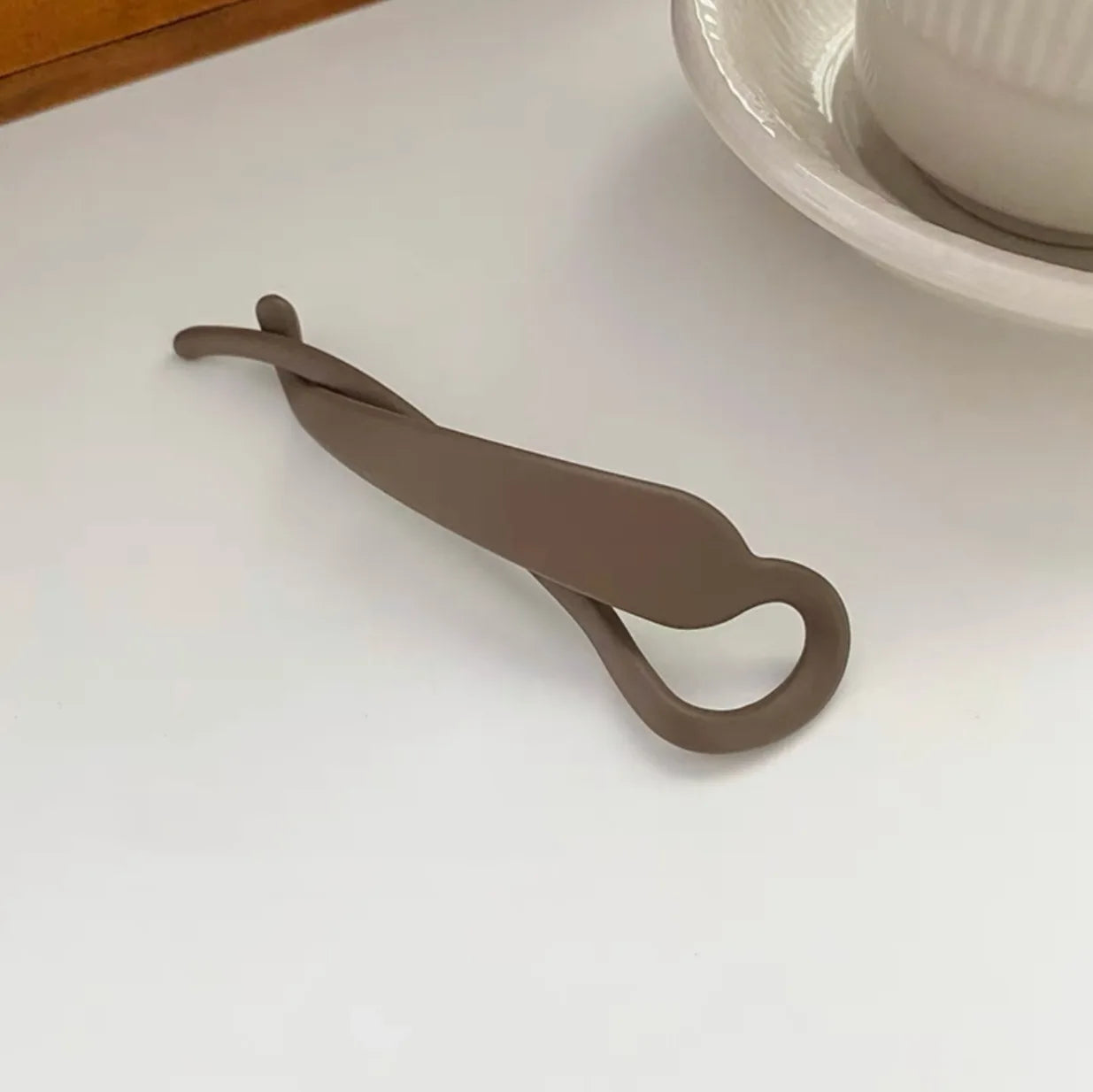 1pcs Simple Fashion Banana Clip Vertical Clip Ponytail Hair Clip Elegant Temperament Hair Accessories for Women to Wear