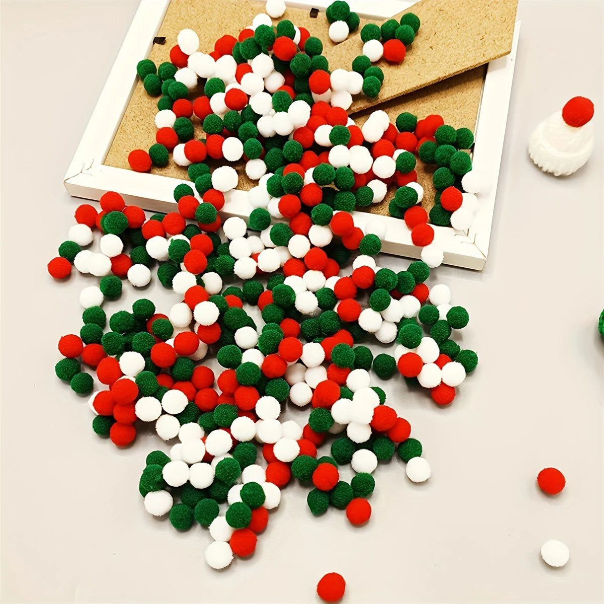 2000pcs 1cm Christmas Color Pom Poms Craft Pom Pom Balls Pompoms For Art And Crafts Making Decoration
