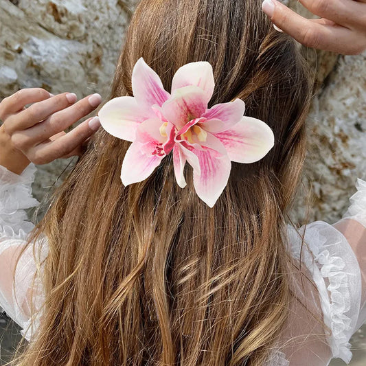 New model simulated flower hair clip fashionable wave bangs clip girl broken hair clip wedding bride hair clip