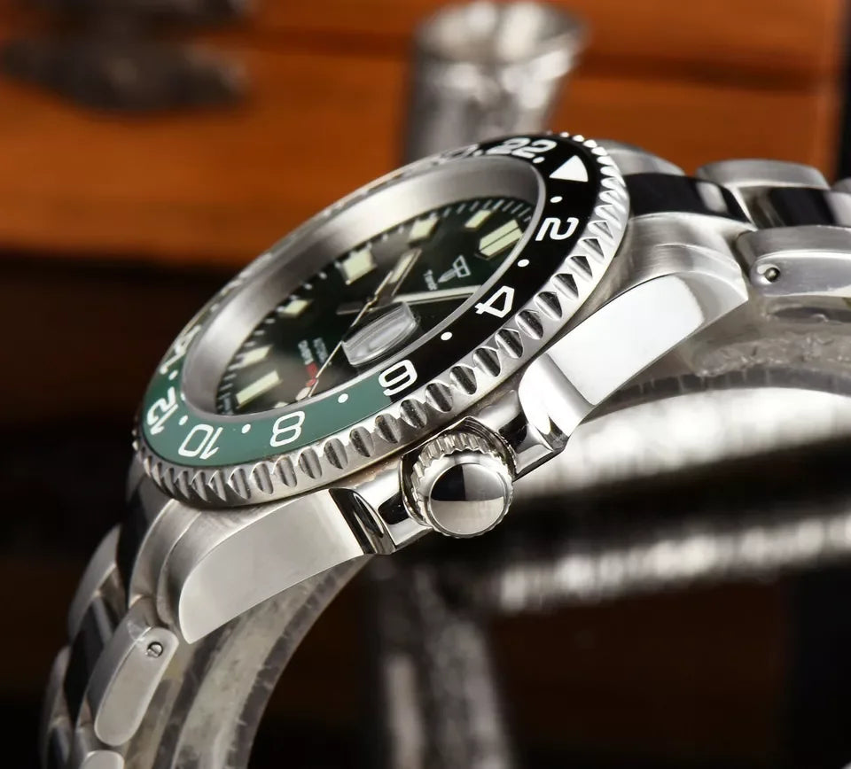 Custom 40mm Green Diver Men Watch 200m Waterproof Sapphire Crystal Glass Green Lume Dial C3 Lume Hands NH35A Automatic Watches