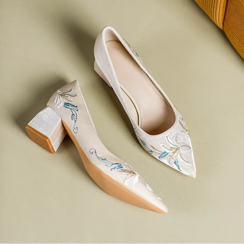 Spring Red Wedding Shoes Embroidered Shoes XiuHe Natural Chinese Bride Shoes High Heel Documentary Code Wedding High-heeled Shoe