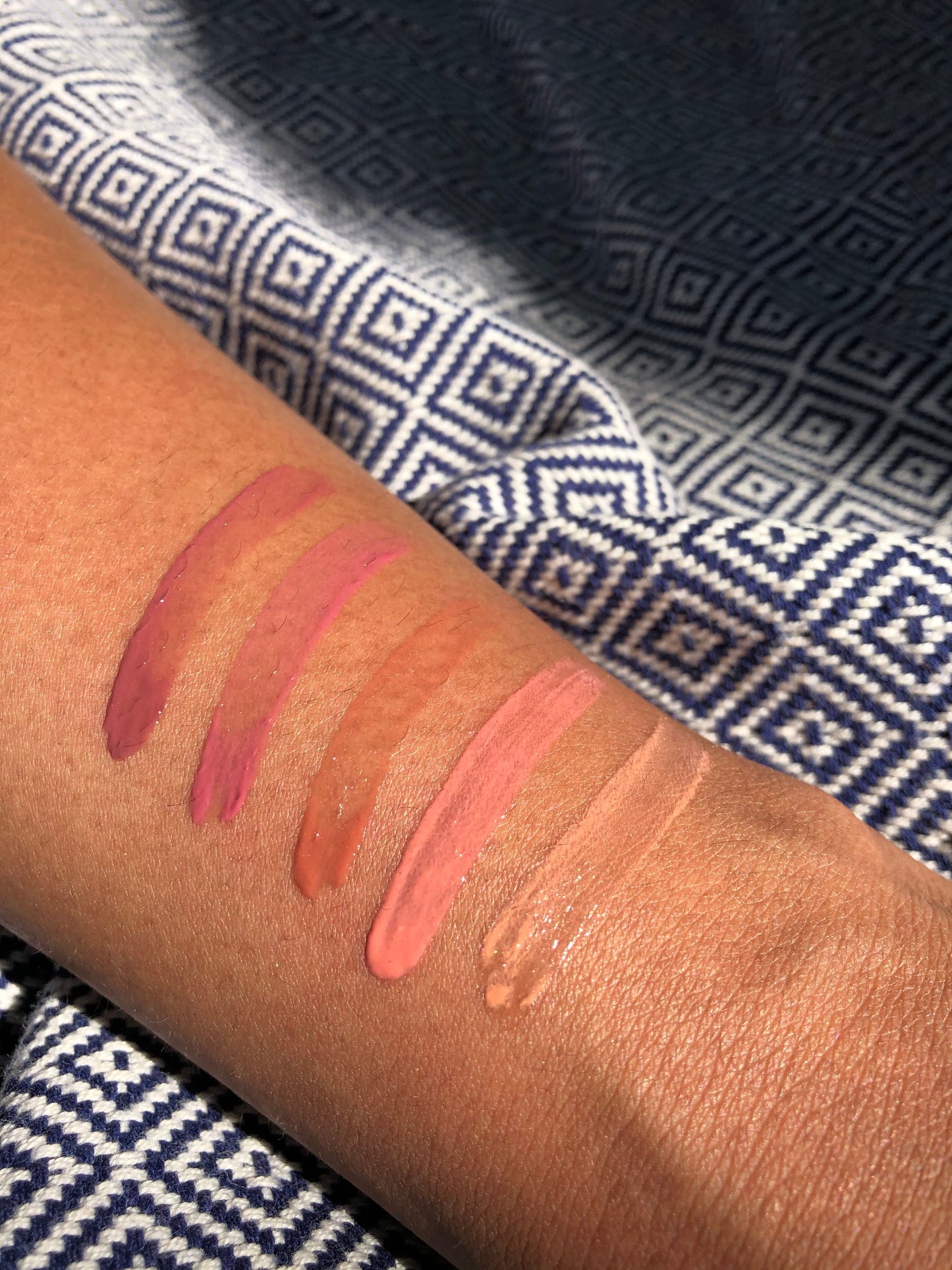 High-Shine Lip Gloss | Brilliant Shine Without the Sticky Feel