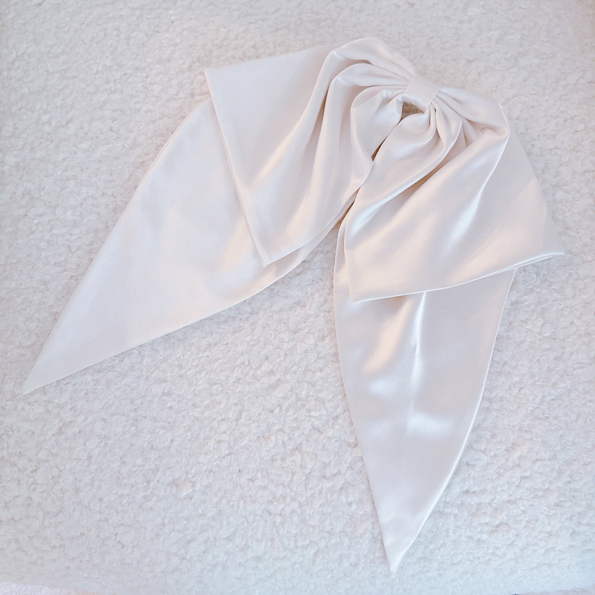 Mighty Bow Bride Hair Clip