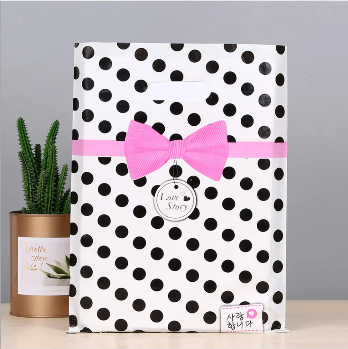 50pcs Multi Style Plastic Handle Bag 15*20cm Small Jewelry Packing Bag Party Favor Bags For Candy Cookie Gift Packaging Bag