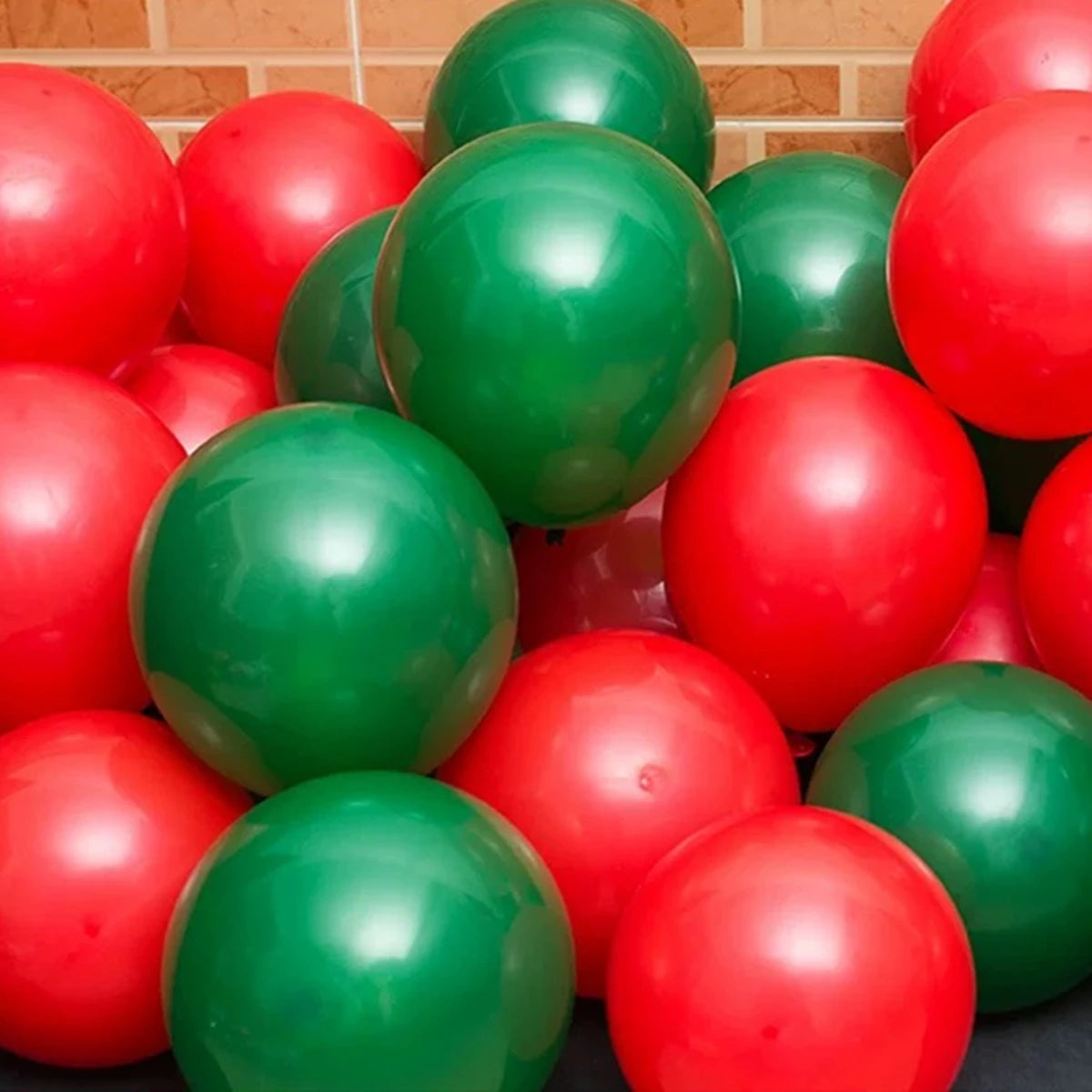 70Pcs Red White Green Latex Metallic Gold Balloons Confetti Christmas Gift Party Home Room Adult Wall Decorations 2022 Globos