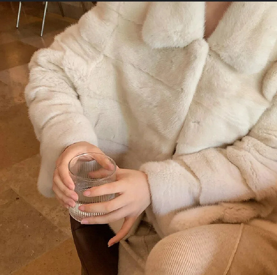Fur coat for women, 100% genuine mink coat, warm and fashionable in winter