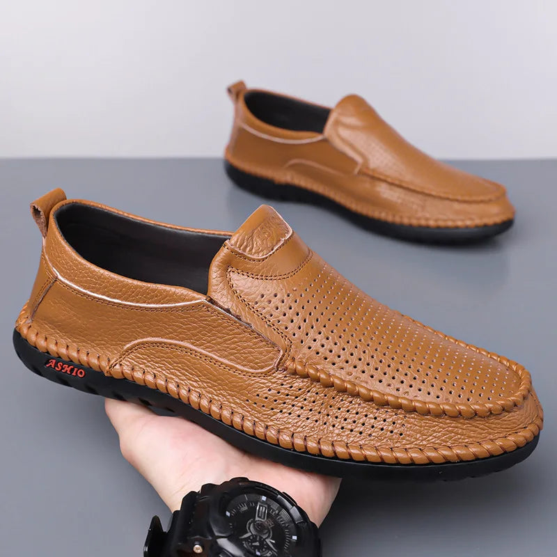2025 Summer New Hallow Breathable Loafers for Men Fashion Casual Solid Color Driving Shoes Male Retro Light Leather Shoes Man