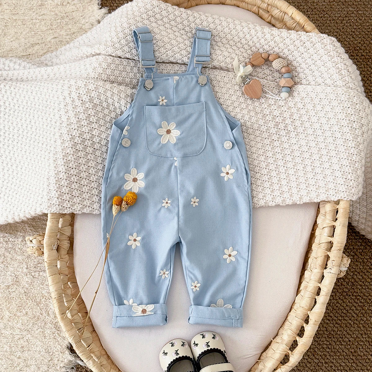 Summer Hot Baby Suspender Pants Sleeveless Flower Embroidery Loose Overalls Romper Girls Jumpsuits Boys Clothes with Pockets