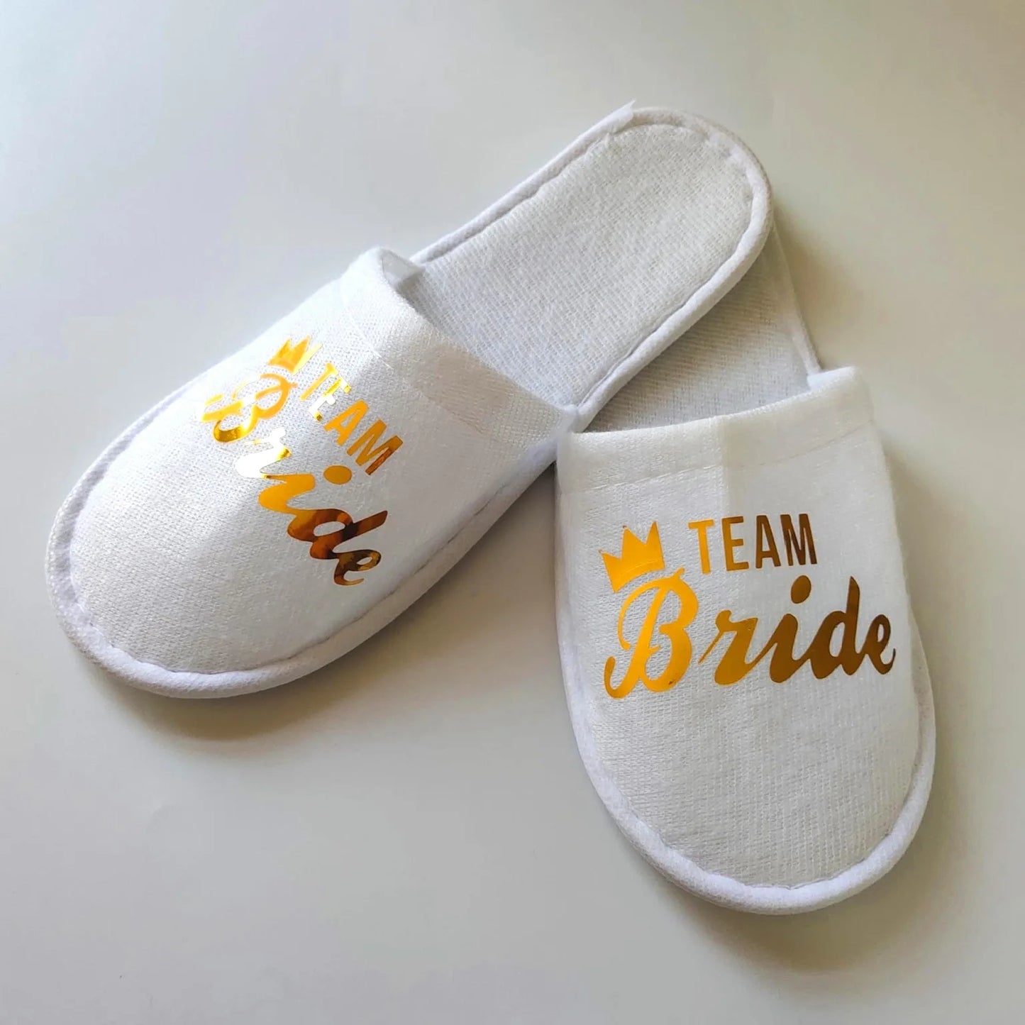 20 Pairs Bride & Bridesmaid, Wedding Party Guests Home Slip on Shoes Bridal Party Slippers Open-toe with Golden, Red and Black