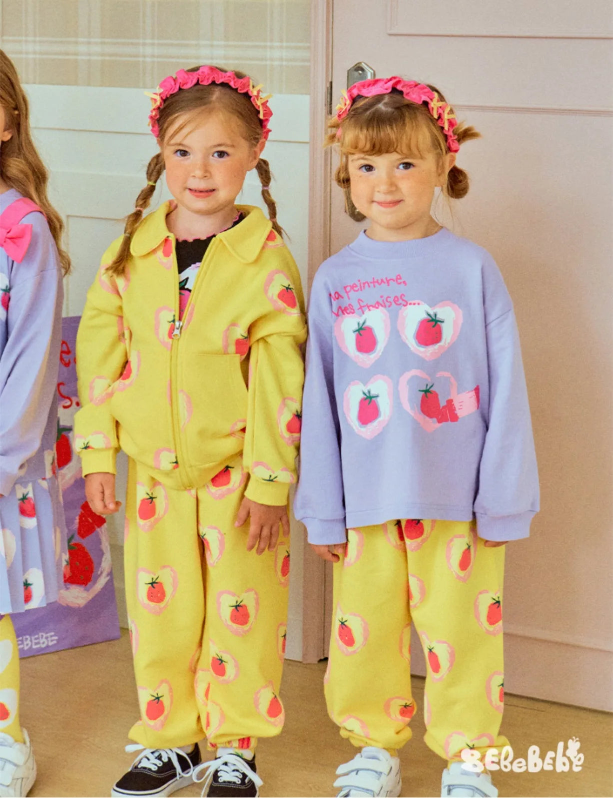 Children's Jacket 2025 Autumn/Winter New Strawberry Full Print Fashion Boys and Girls' Sportswear Coat Pure Cotton Sweatshirt