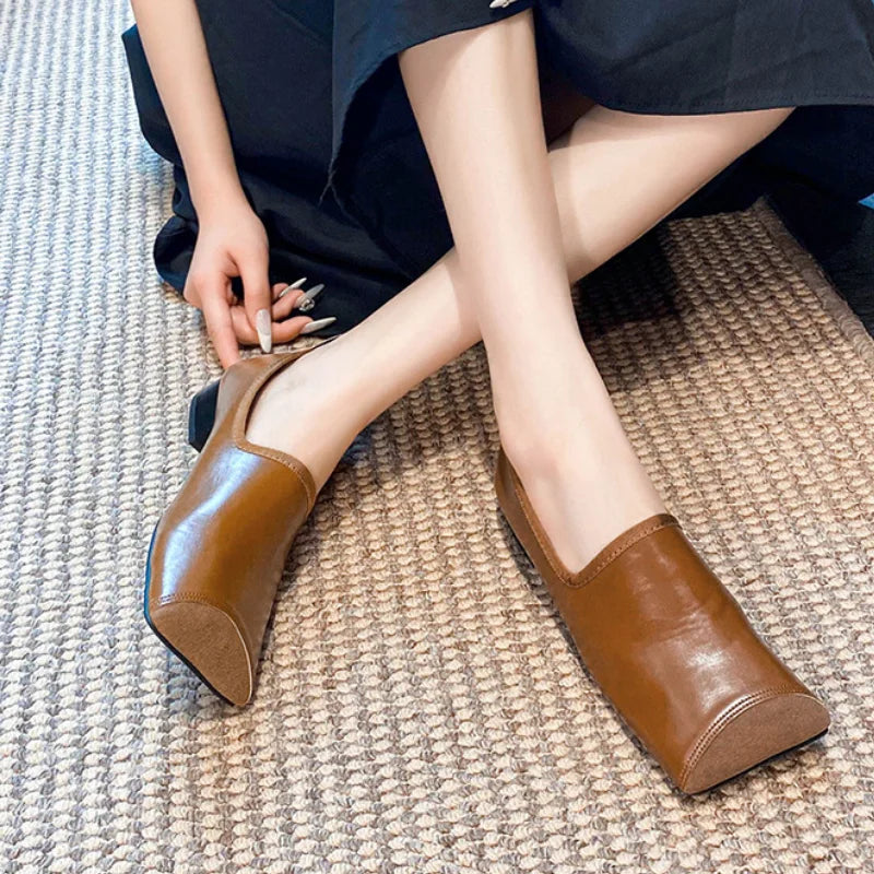 2025 Retro Square Toe Mary Janes Women's Pig Nose Ballet Shoes Autumn Slip On Low Heel French Style Pumps Mujer Plus Size 35-42