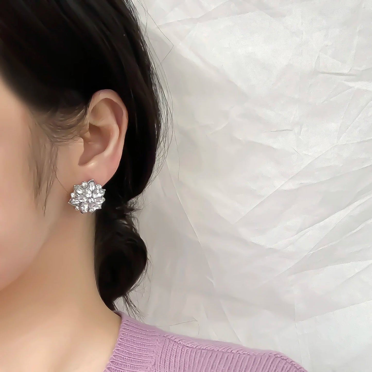 Exquisite Zircon Christmas Snowflake Stud Earrings for Women Shiny Rhinestone Crystal Flowers Earring Christmas New Year Gifts