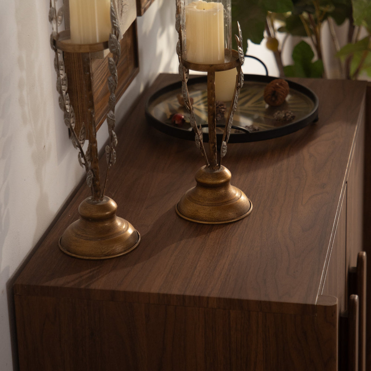 Sideboard Cabinet with Two Doors and an Adjustable Shelf in Walnut