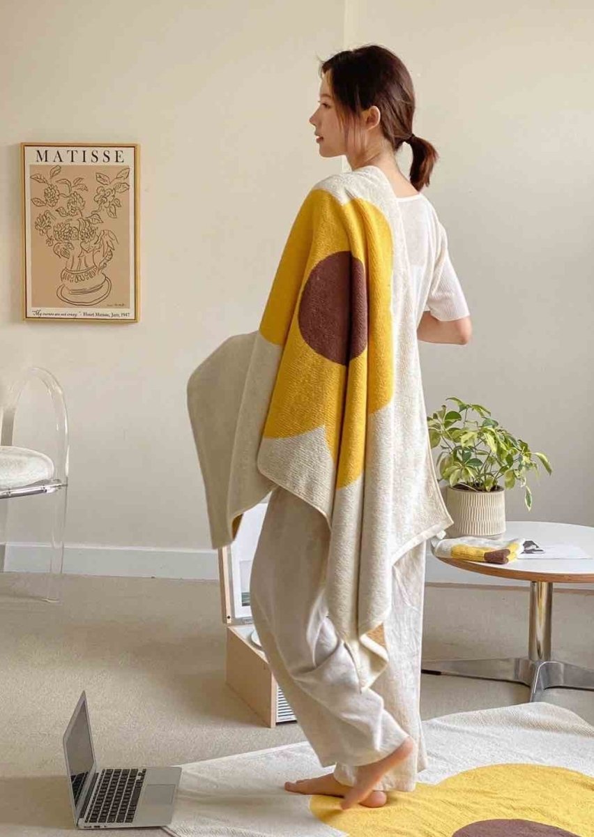 Cute Whimsical Sunflower Bath Towel - Ultra Soft & Absorbent Staple