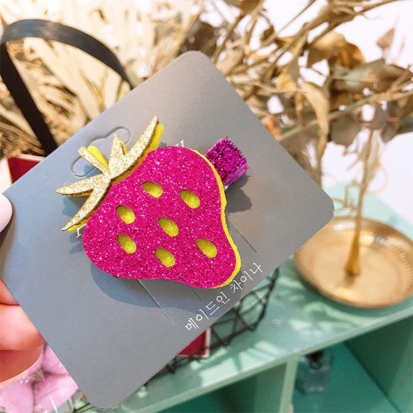 Adorable Shimmering Hair Clip